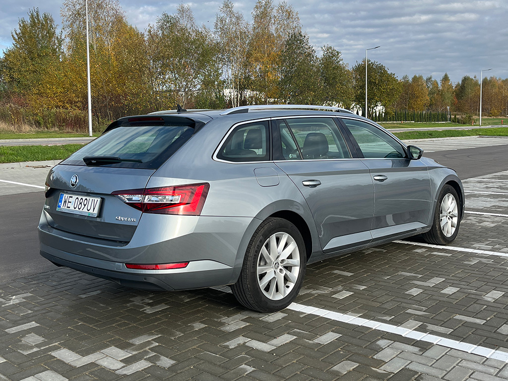 Skoda Superb Kombi Ambition 1