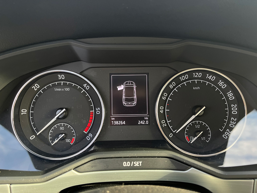 Skoda-Superb-Kombi-Ambition-8