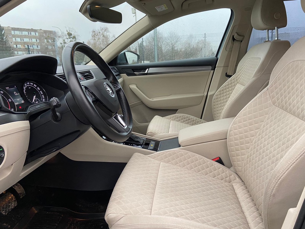 Skoda-Superb-Kombi-Ambition-6