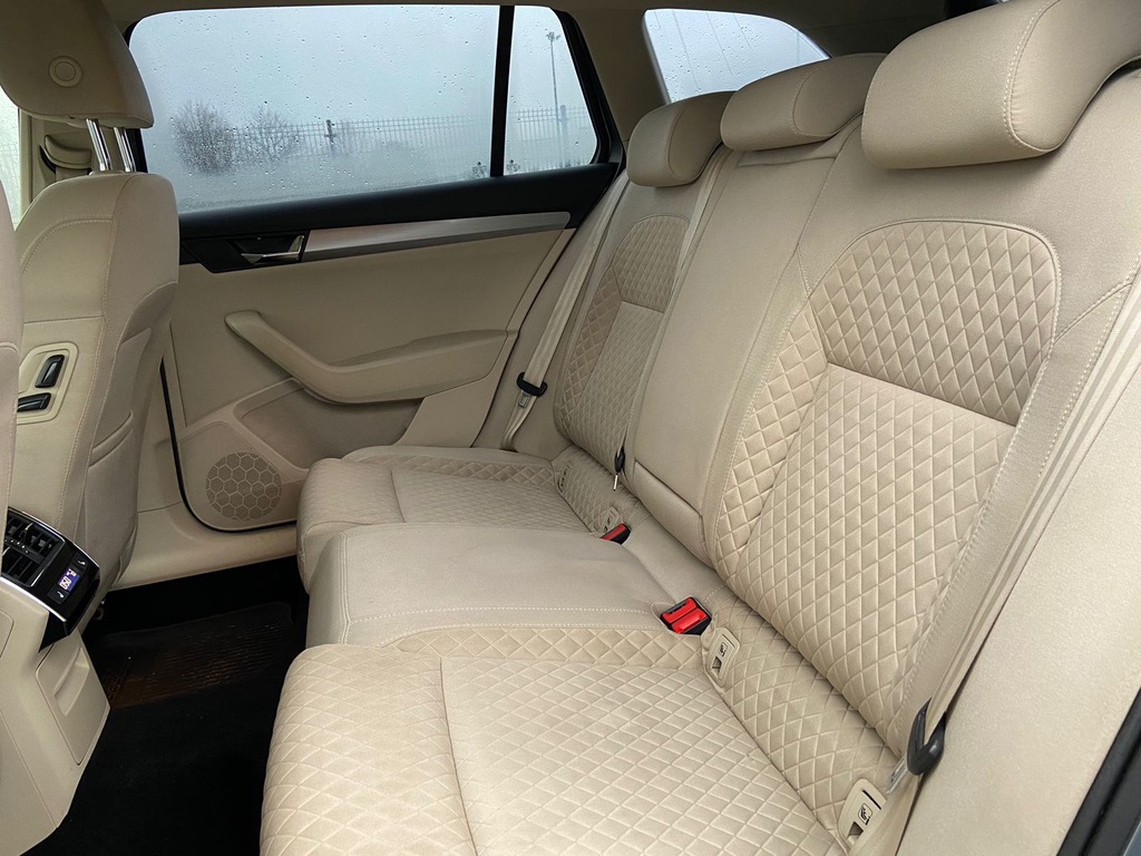 Skoda-Superb-Kombi-Ambition-5