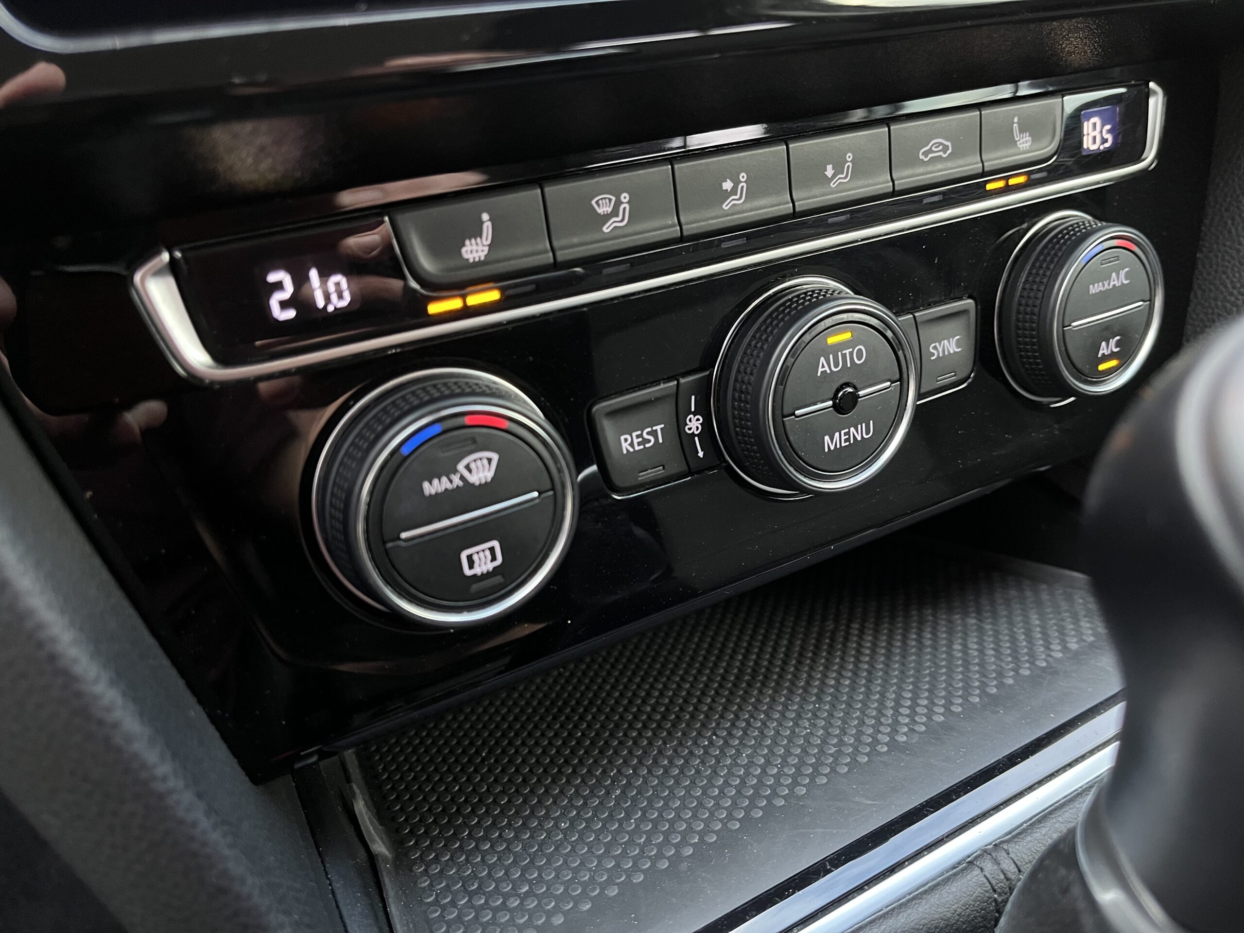 Skoda-Superb-Kombi-Ambition-8
