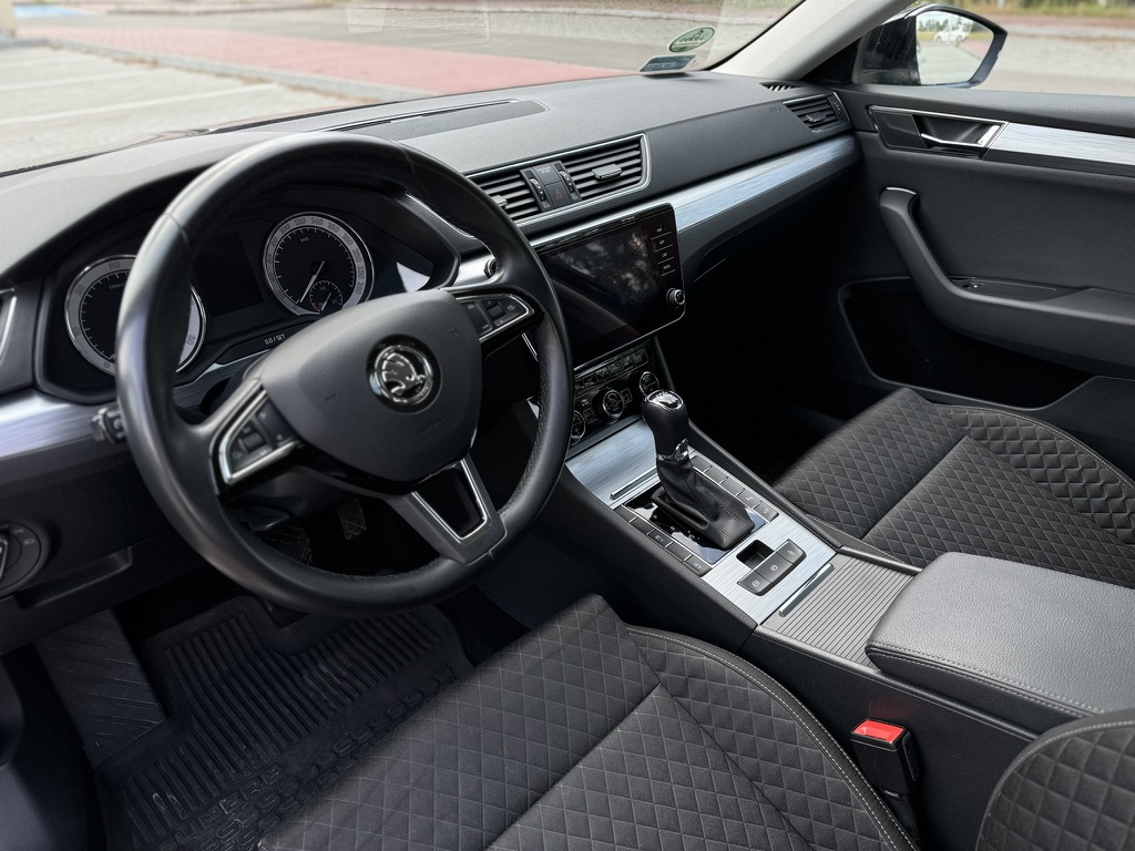 Skoda-Superb-Kombi-Ambition-8