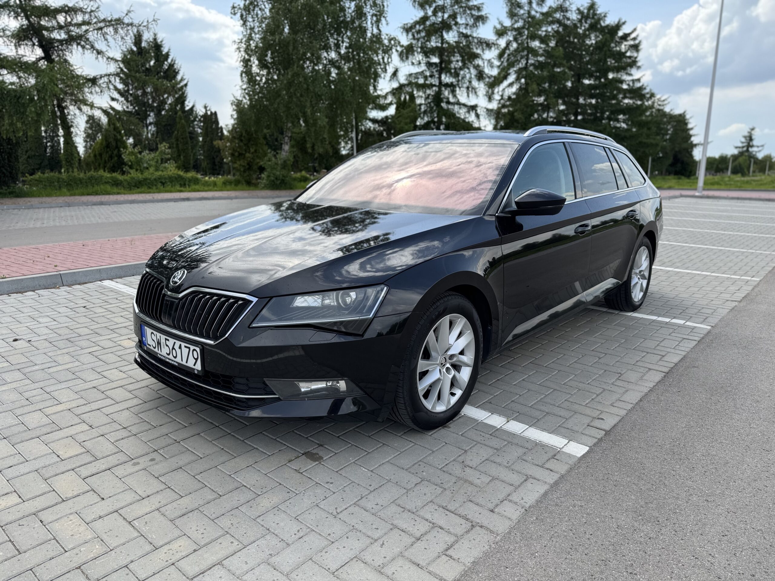 Skoda Superb Kombi Ambition 1